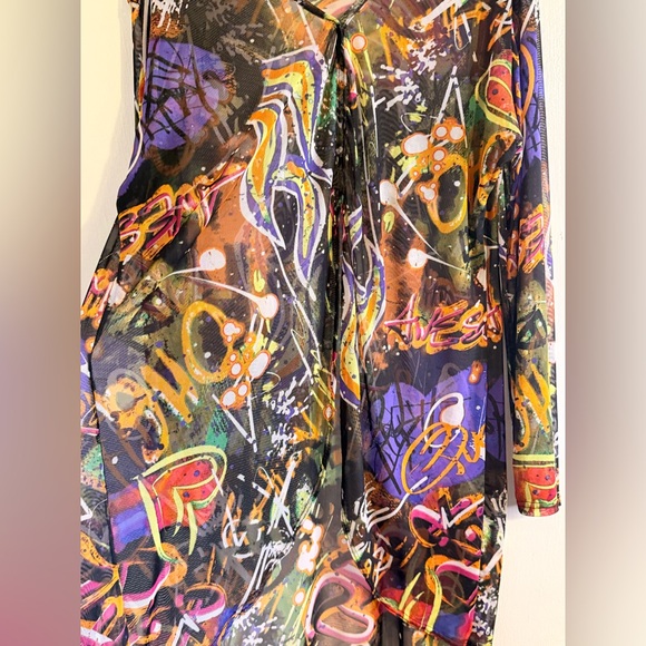 Graffiti Split Tunic Top - Picture 5 of 8